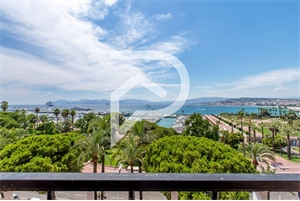 appartement à la vente -   06400  CANNES, surface 140 m2 vente appartement - APR724707